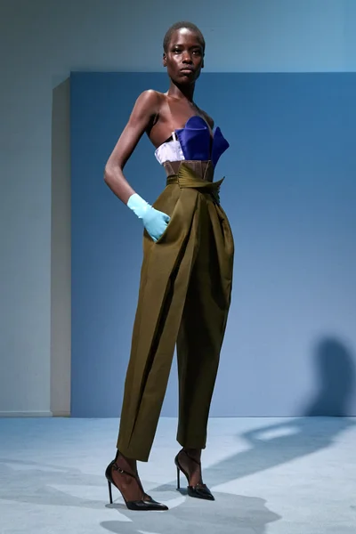Look 5